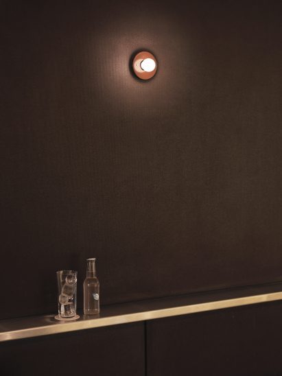 Sconce lighting on the wall