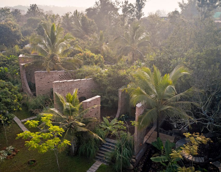Community centre in Bangalore by A Threshold