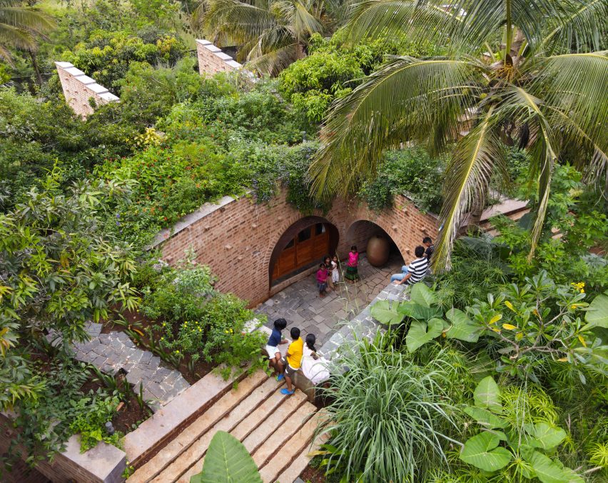 Community centre in Bangalore by A Threshold