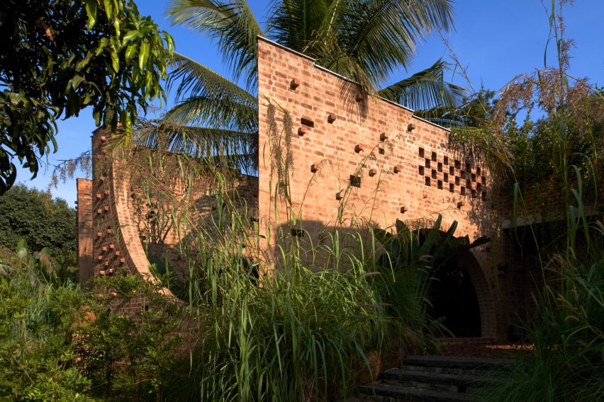 Community centre in Bangalore by A Threshold