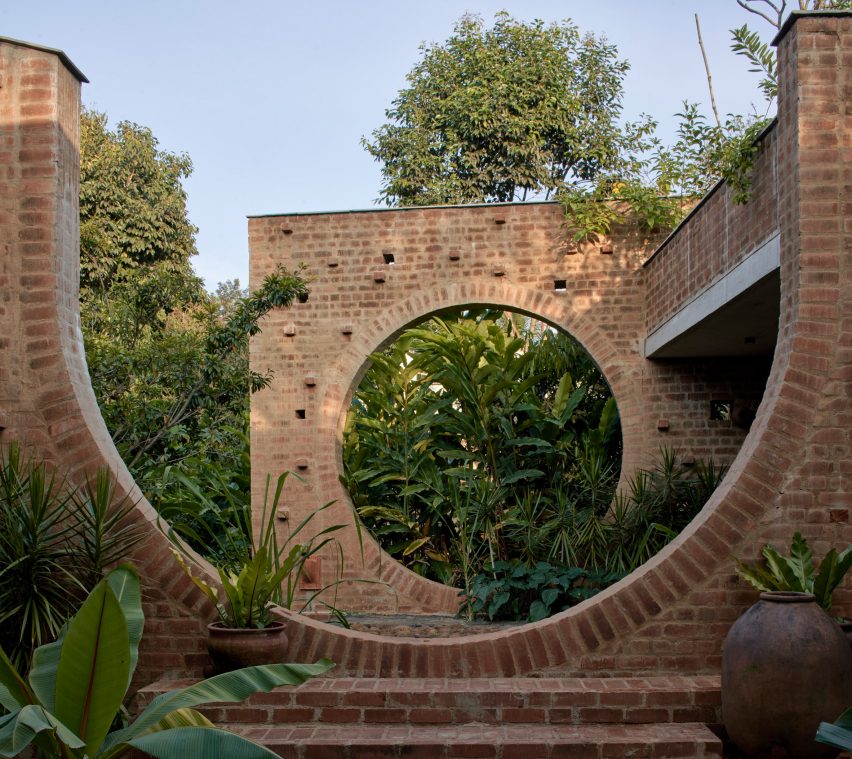 Community centre in Bangalore by A Threshold