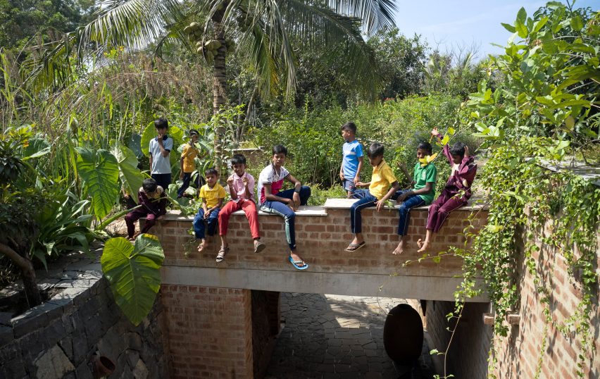 Community centre in Bangalore by A Threshold
