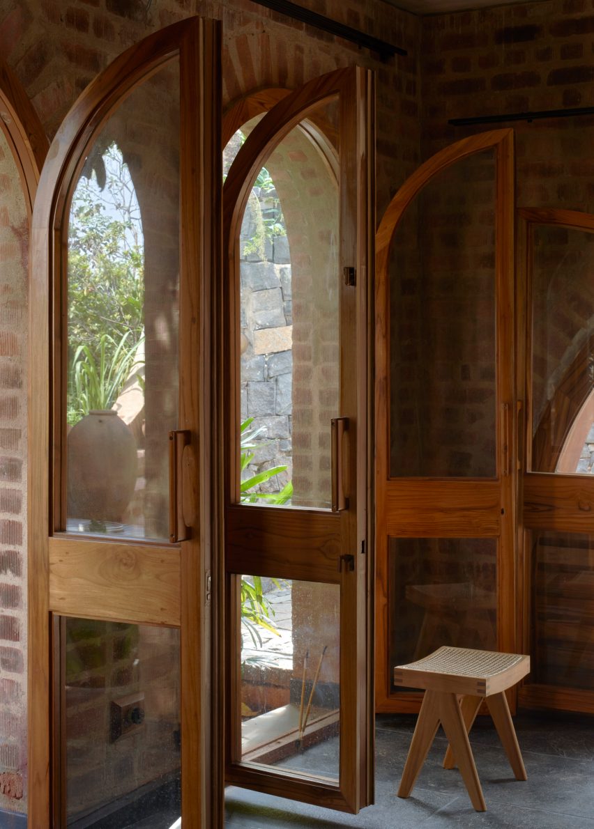 Community centre in Bangalore by A Threshold