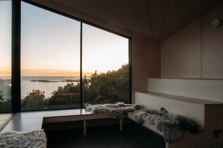 Cabin benches