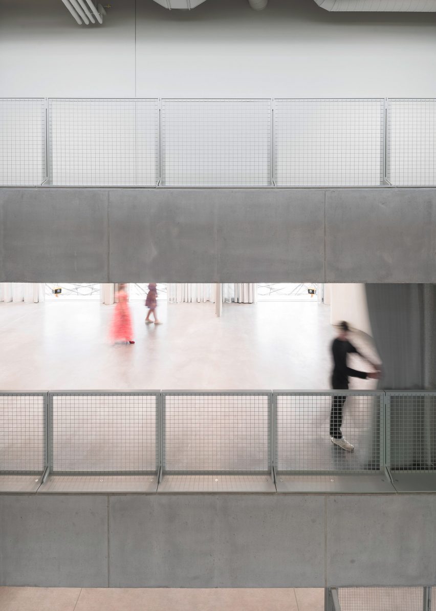 Concrete interior of Texoversum school of textiles by Allmannwappner and Menges Scheffler Architekten