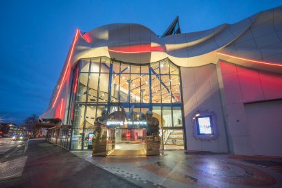 Theatre renovation by ARM Architecture