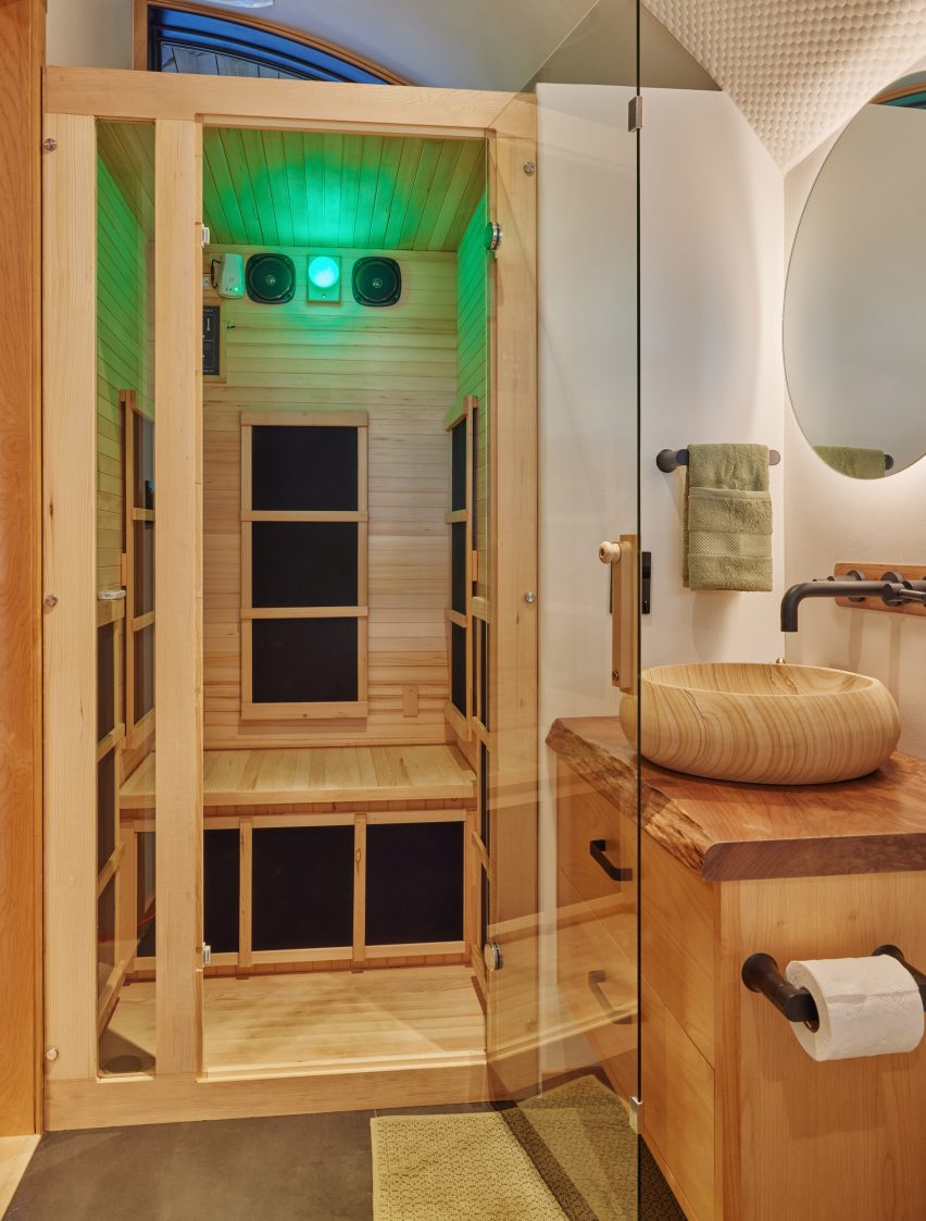 Sauna in bathtub