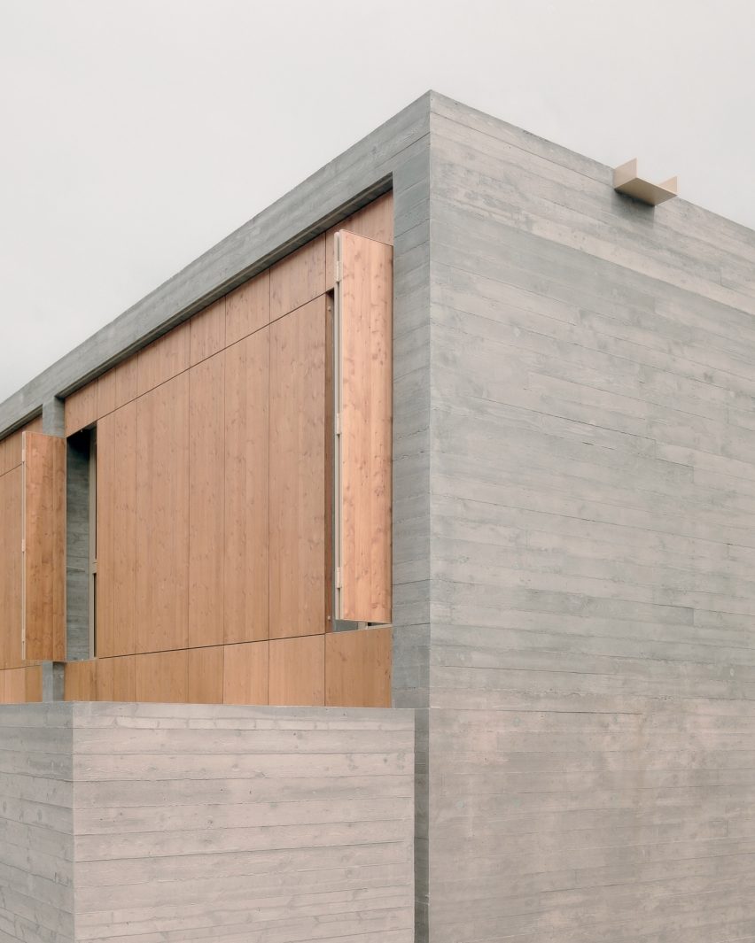 Concrete terrace houses in Switzerland by Atelier Rampazzi