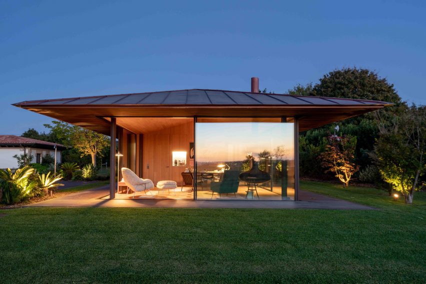 Spanish pool house by Baldo Arquitectura in Cantabria