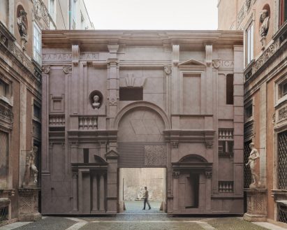 Temporary facade in Rome by ROBOCOOP