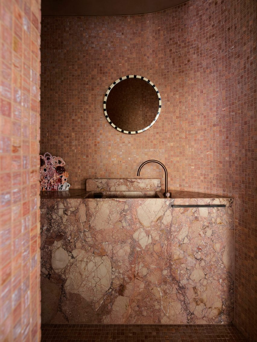 Bathroom interior of Black Diamond house by YSG
