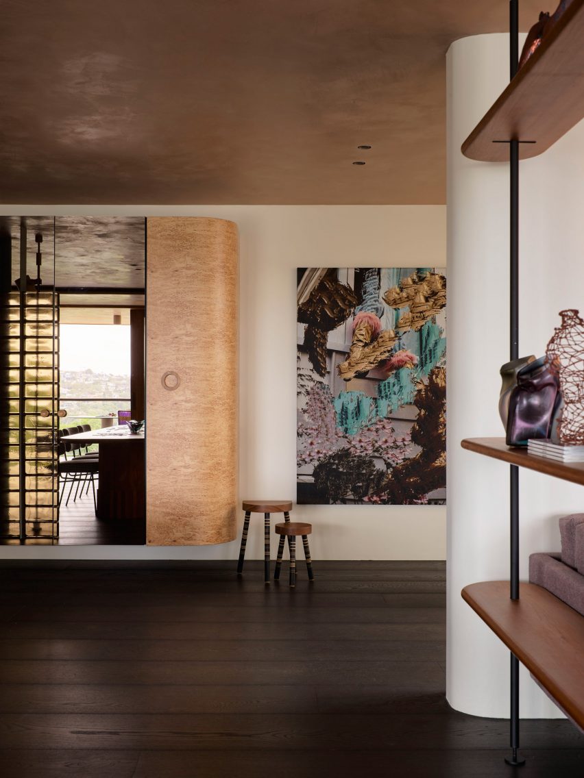 Interior of Black Diamond house by YSG