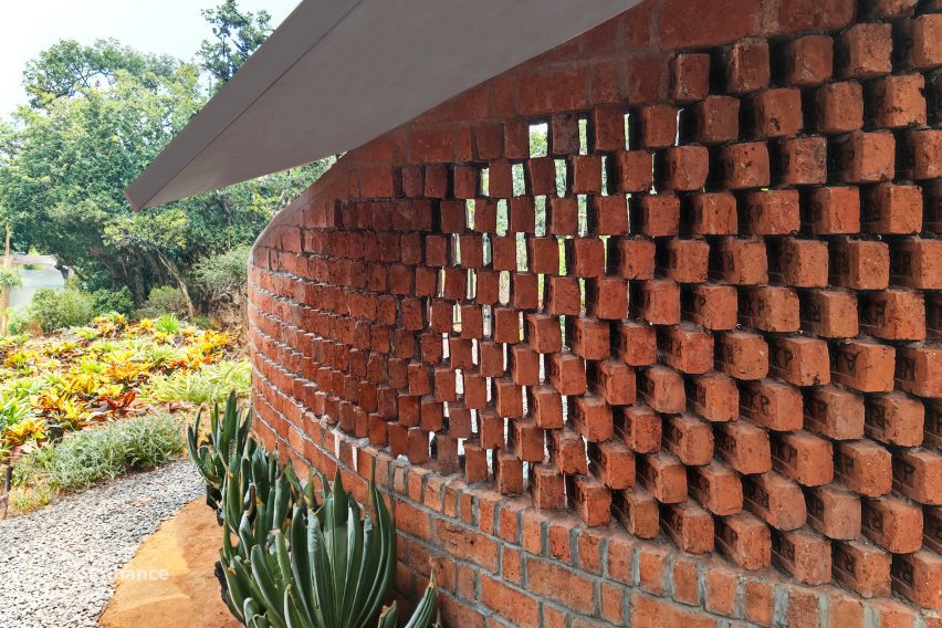 Blurring Boundaries designs brick home nestled in Indian forest