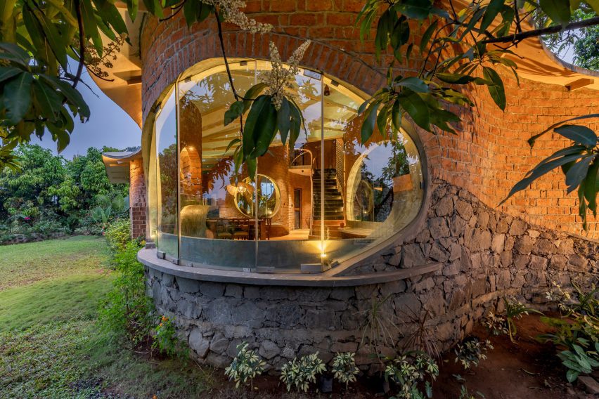 Blurring Boundaries designs brick home nestled in Indian forest