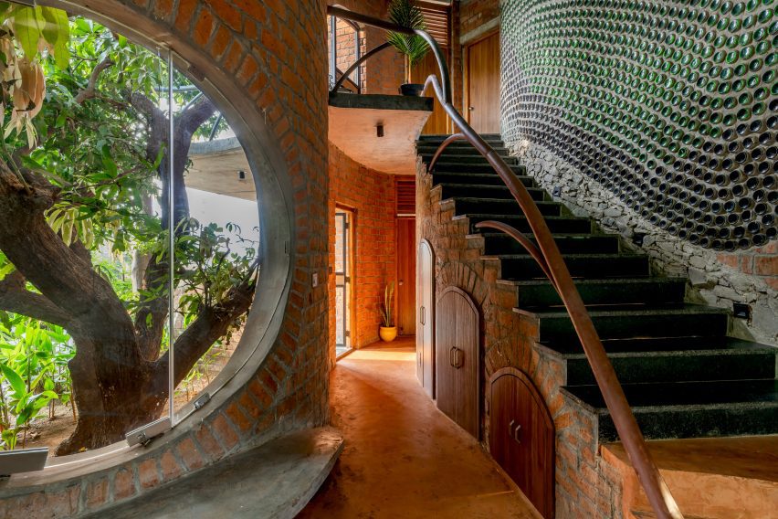 Blurring Boundaries designs brick home nestled in Indian forest