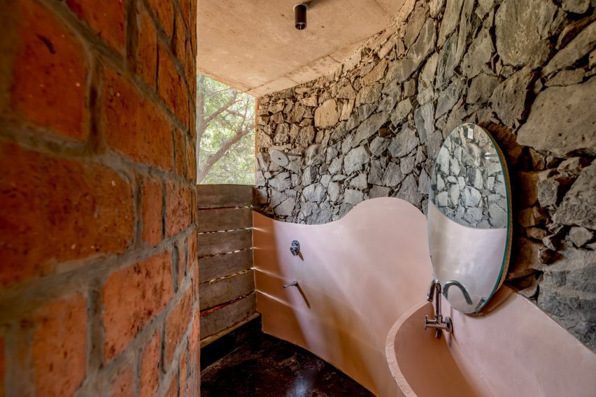 Blurring Boundaries designs brick home nestled in Indian forest
