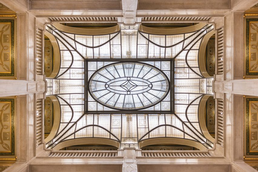 Book hotel restoration