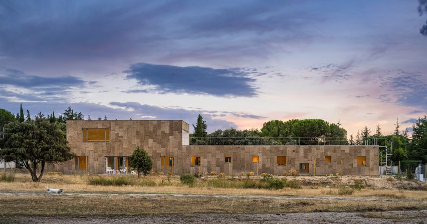 Casa Eñe by Estudio Albar in Spain
