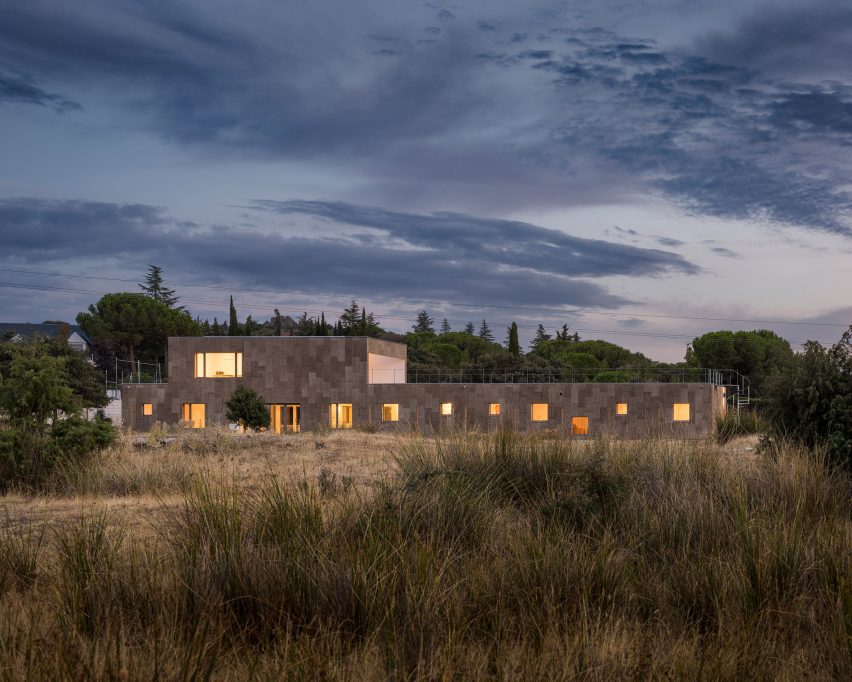 Casa Eñe by Estudio Albar in Spain