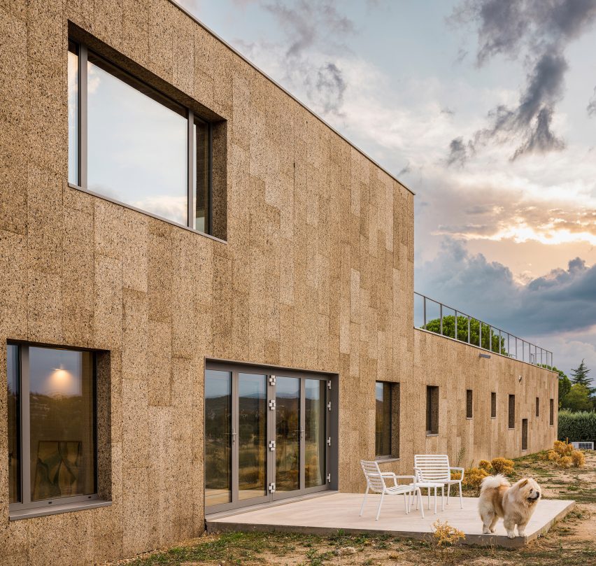 Casa Eñe by Estudio Albar in Spain