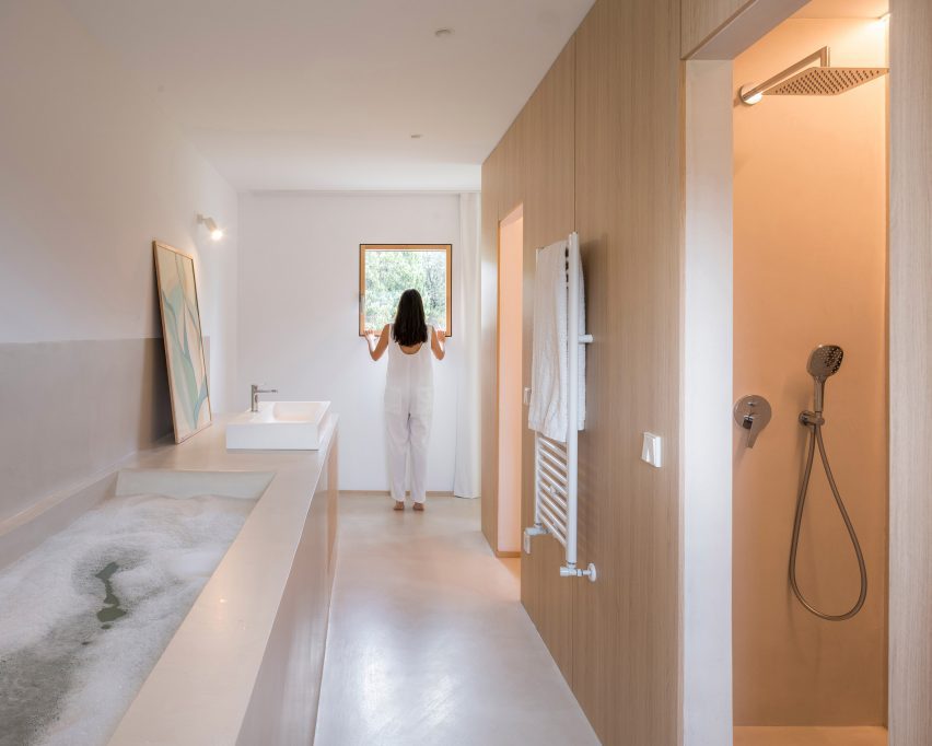 Casa Eñe by Estudio Albar in Spain