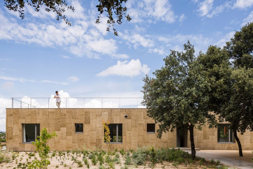 Casa Eñe by Estudio Albar in Spain