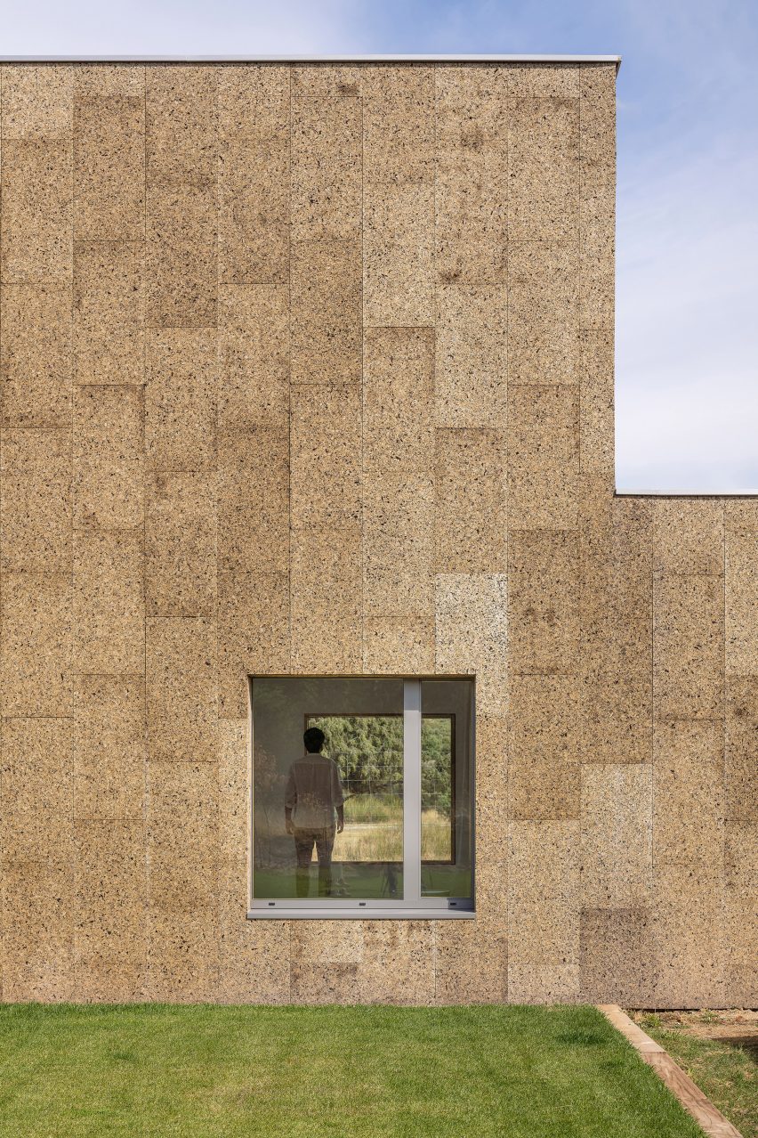Casa Eñe by Estudio Albar in Spain
