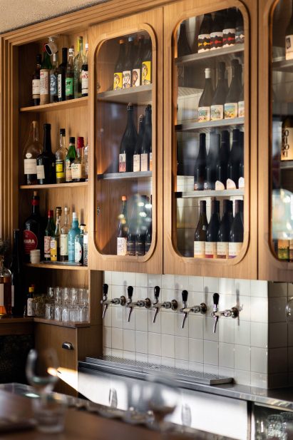 Wine cabinet