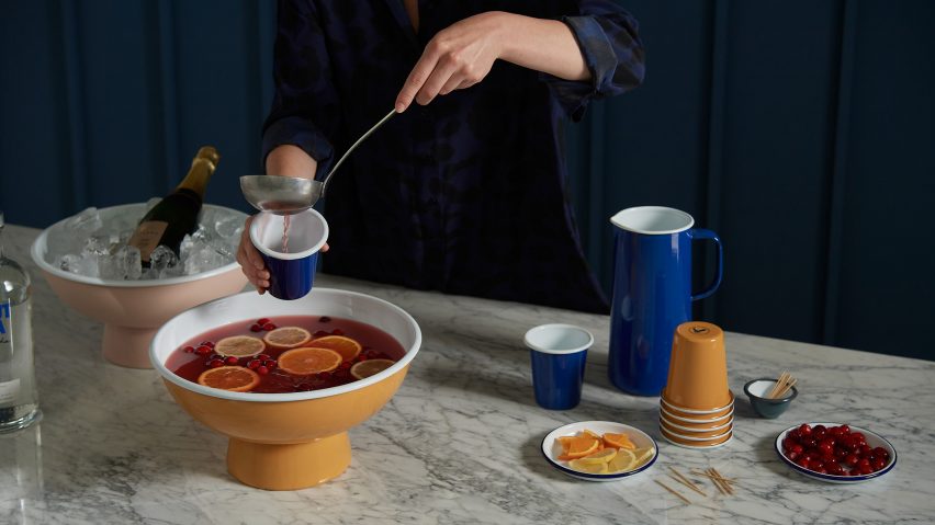 Falcon Enamelware fruit bowl