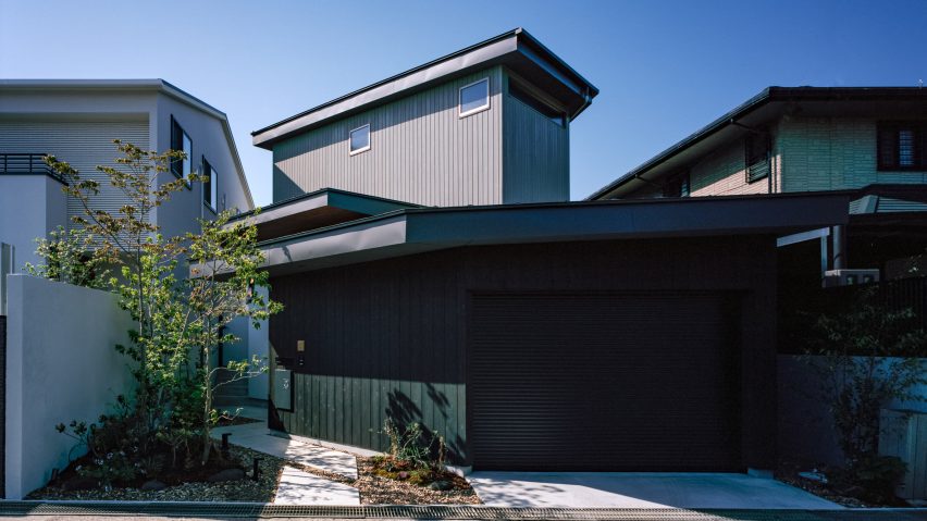 House in Fujiidera by Fujiwaramuro Architects