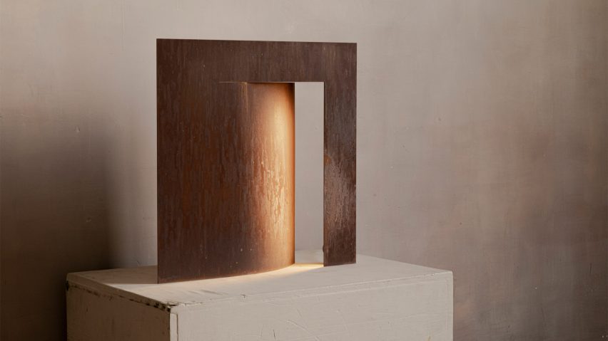 Manu Bañó designs lamp using a sheet of oxidised steel