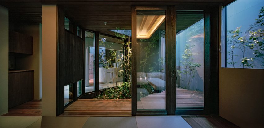 House in Fujiidera by Fujiwaramuro Architects
