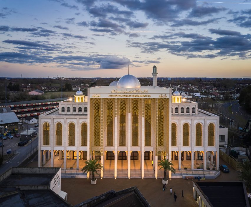 John McAslan remodel community facility for the Baitul Futuh Mosque complex
