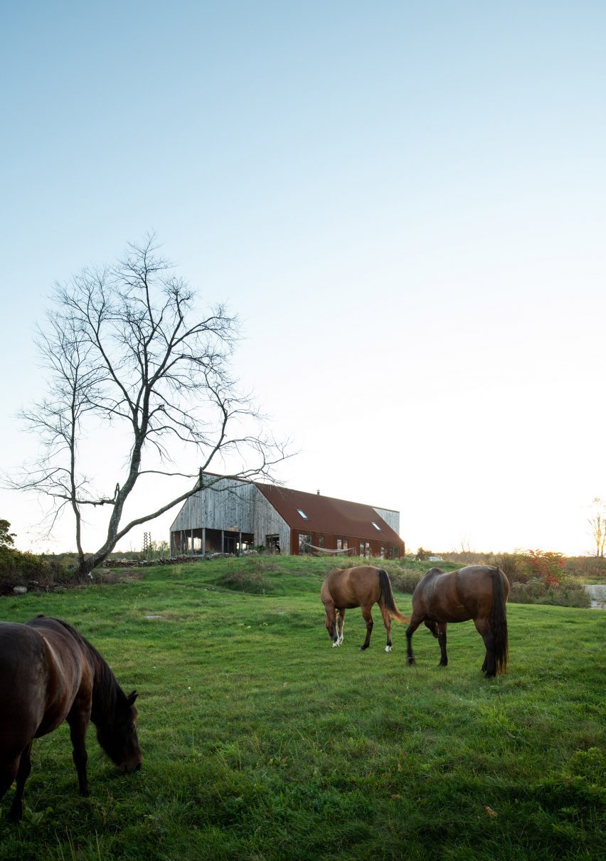 Berkshires Farmhouse Massachusetts by Kinneymorrow