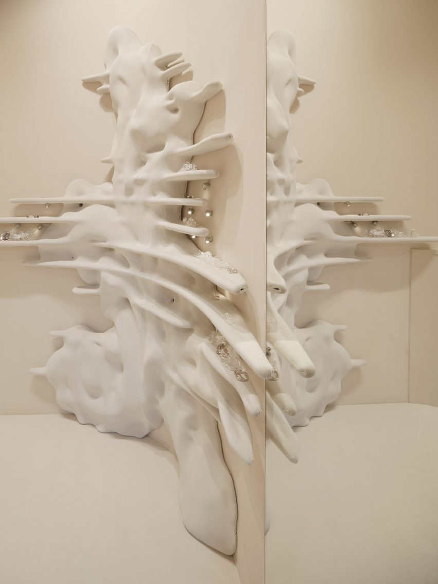 Floral details in Barcelona store