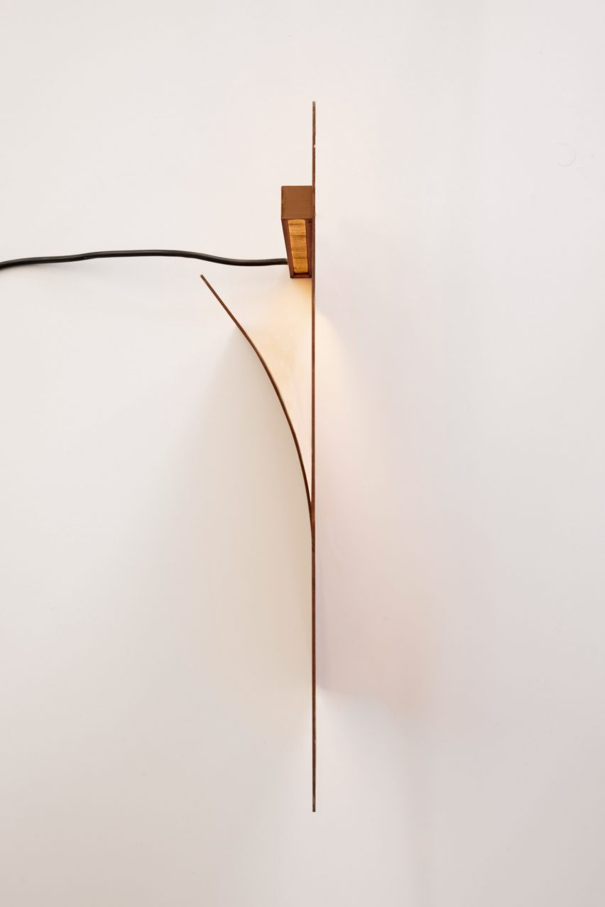 Manu Bañó designs lamp using a sheet of oxidised steel
