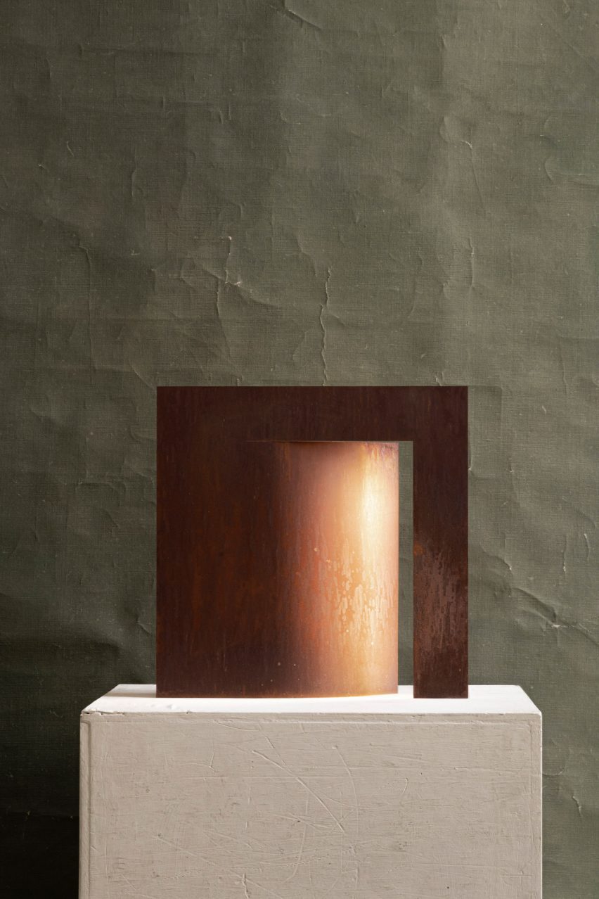 Manu Bañó designs lamp using a sheet of oxidised steel