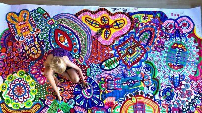 Alf Bärbel Wit painting designs for his Moooi rugs