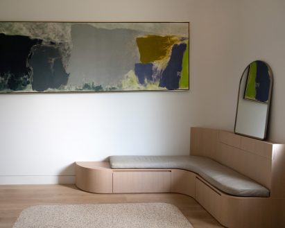 Living space with curved seating