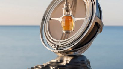 Whisky decanter for yachts