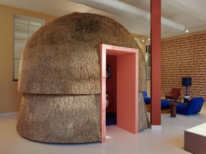 Curvilinear thatched hut