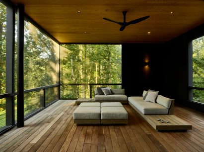 Wooden flooring within rectilinear Virginia home