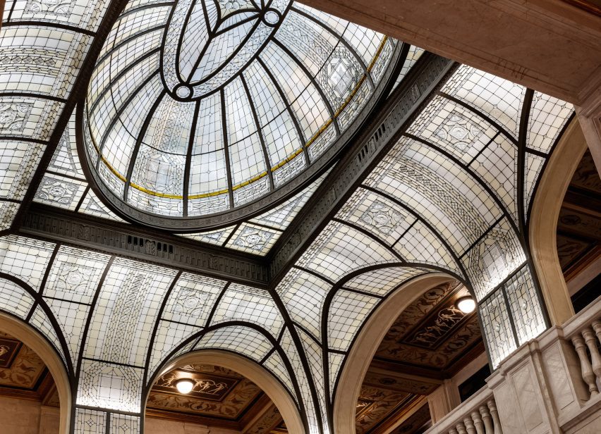 Book hotel restoration
