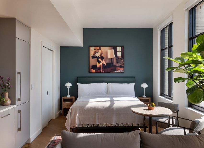 Book hotel restoration