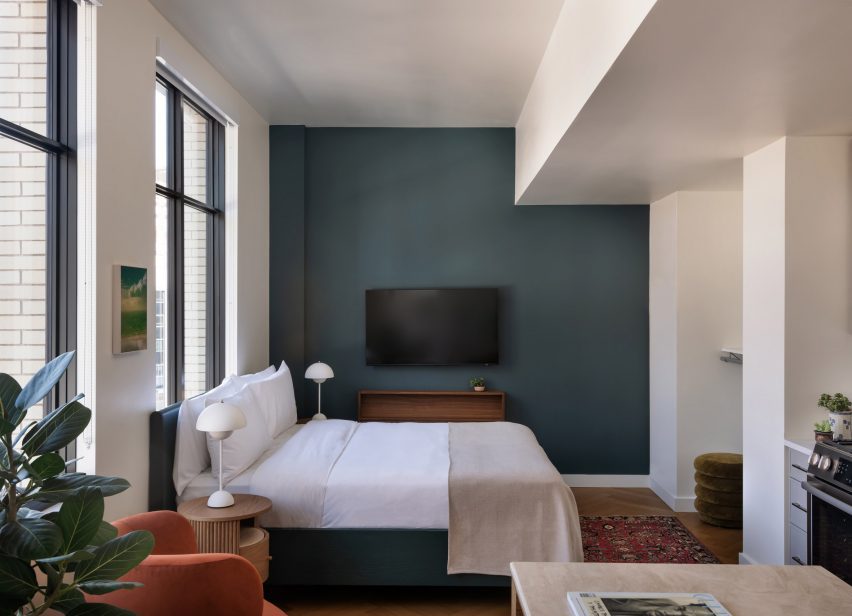 Book hotel restoration