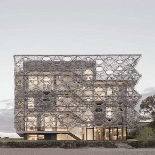 Texoversum university building by Allmannwappner and Menges Scheffler Architekten