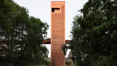 Mono Architekten top carpark with public park in Germany