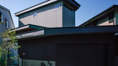House in Fujiidera by Fujiwaramuro Architects