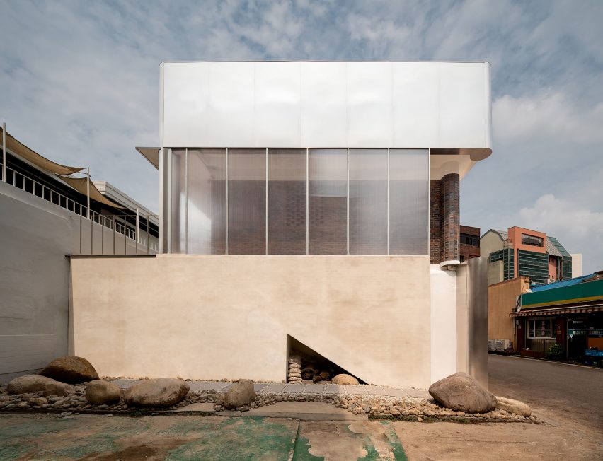 Sukchulmok renovate bakery and cafe in Seoul