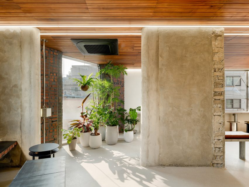 Sukchulmok renovate bakery and cafe in Seoul